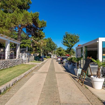 Rocky Beach Rooms Novi Vinodolski Exterior foto